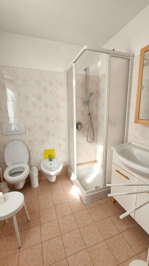 Casa Emma Villa Mezzana  Bagian luar foto